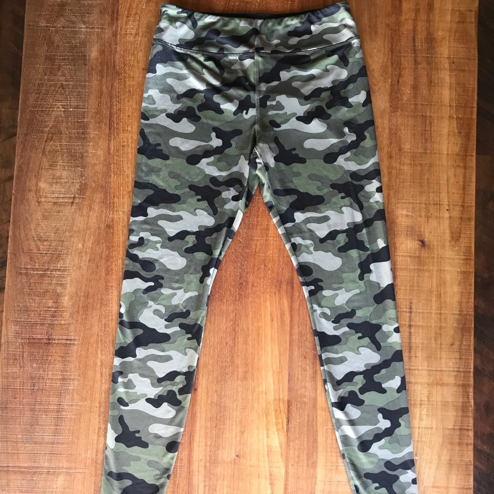 H&M Camo Yoga Pants